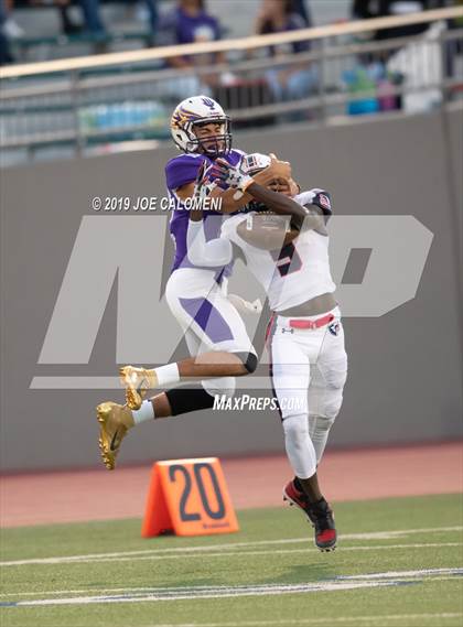 Thumbnail 2 in Brackenridge vs Veterans Memorial photogallery.