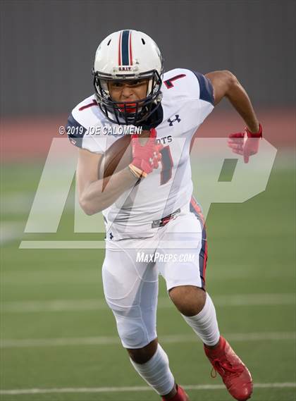 Thumbnail 2 in Brackenridge vs Veterans Memorial photogallery.