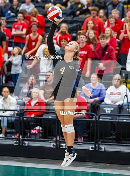 Thumbnail 2 in Maple Mountain vs. Bountiful (UHSAA 5A Final) photogallery.