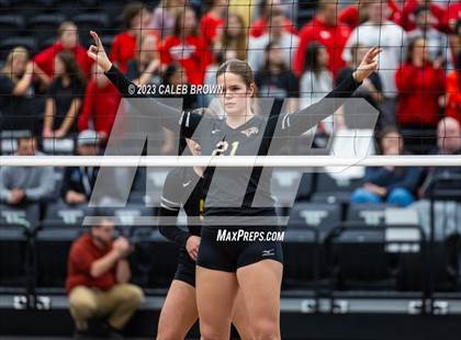 Thumbnail 1 in Maple Mountain vs. Bountiful (UHSAA 5A Final) photogallery.