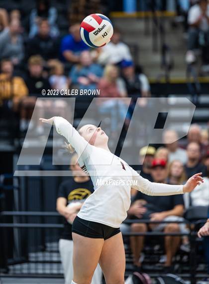 Thumbnail 1 in Maple Mountain vs. Bountiful (UHSAA 5A Final) photogallery.