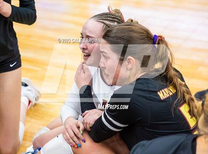 Thumbnail 2 in Maple Mountain vs. Bountiful (UHSAA 5A Final) photogallery.