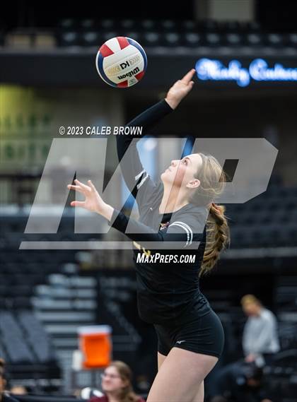 Thumbnail 3 in Maple Mountain vs. Bountiful (UHSAA 5A Final) photogallery.