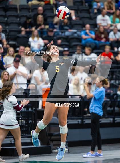 Thumbnail 1 in Maple Mountain vs. Bountiful (UHSAA 5A Final) photogallery.