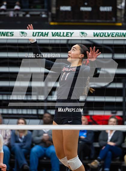 Thumbnail 3 in Maple Mountain vs. Bountiful (UHSAA 5A Final) photogallery.