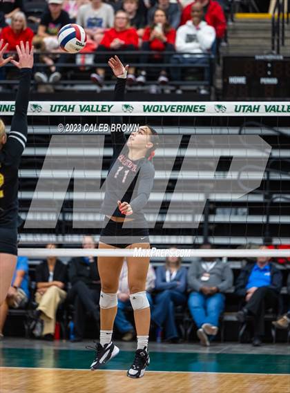 Thumbnail 3 in Maple Mountain vs. Bountiful (UHSAA 5A Final) photogallery.