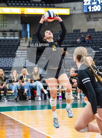 Thumbnail 2 in Maple Mountain vs. Bountiful (UHSAA 5A Final) photogallery.