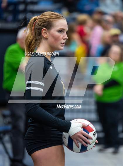 Thumbnail 1 in Maple Mountain vs. Bountiful (UHSAA 5A Final) photogallery.