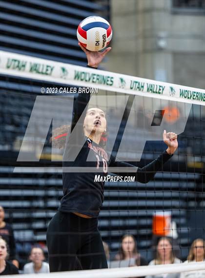 Thumbnail 3 in Maple Mountain vs. Bountiful (UHSAA 5A Final) photogallery.
