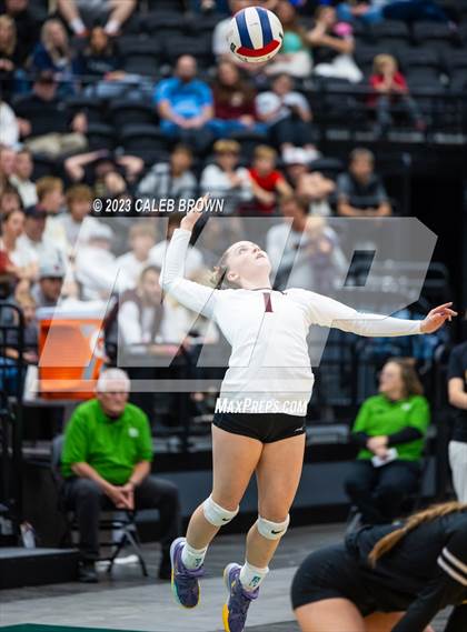 Thumbnail 1 in Maple Mountain vs. Bountiful (UHSAA 5A Final) photogallery.