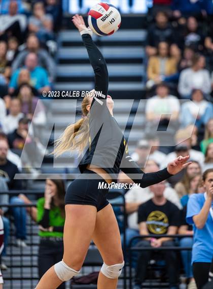 Thumbnail 3 in Maple Mountain vs. Bountiful (UHSAA 5A Final) photogallery.