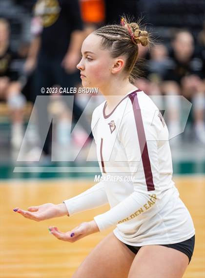 Thumbnail 2 in Maple Mountain vs. Bountiful (UHSAA 5A Final) photogallery.
