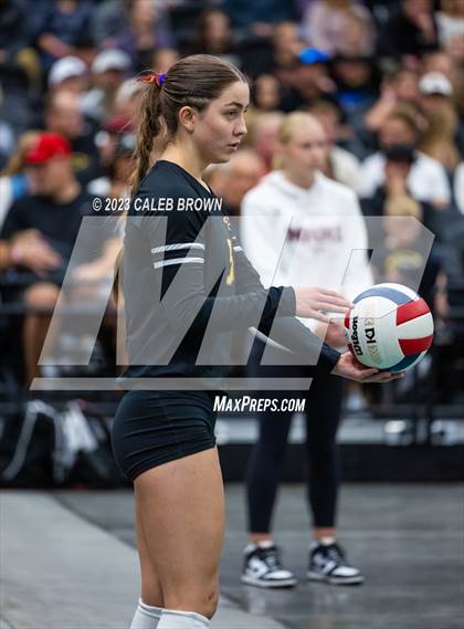 Thumbnail 1 in Maple Mountain vs. Bountiful (UHSAA 5A Final) photogallery.