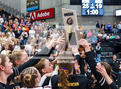 Thumbnail 3 in Maple Mountain vs. Bountiful (UHSAA 5A Final) photogallery.