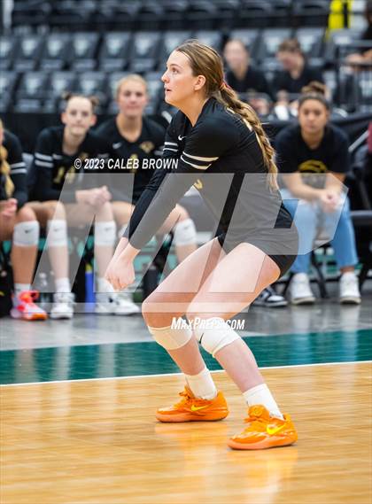 Thumbnail 1 in Maple Mountain vs. Bountiful (UHSAA 5A Final) photogallery.