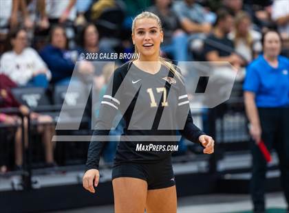 Thumbnail 1 in Maple Mountain vs. Bountiful (UHSAA 5A Final) photogallery.