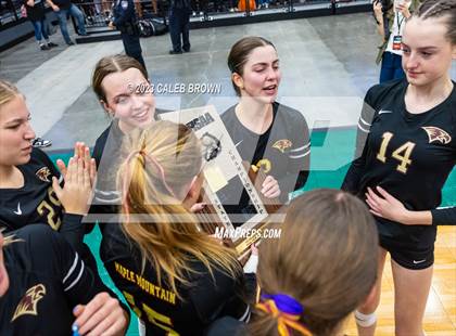 Thumbnail 1 in Maple Mountain vs. Bountiful (UHSAA 5A Final) photogallery.