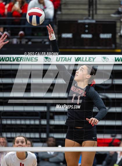 Thumbnail 2 in Maple Mountain vs. Bountiful (UHSAA 5A Final) photogallery.