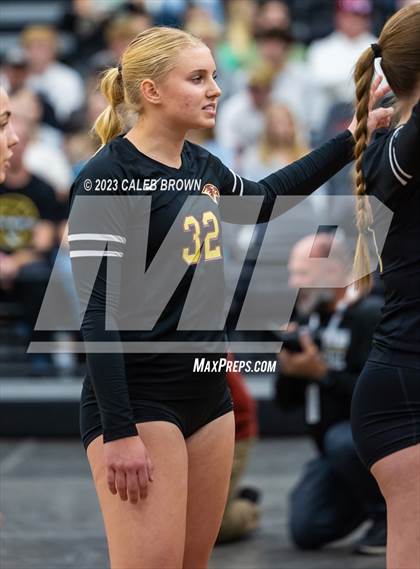 Thumbnail 1 in Maple Mountain vs. Bountiful (UHSAA 5A Final) photogallery.