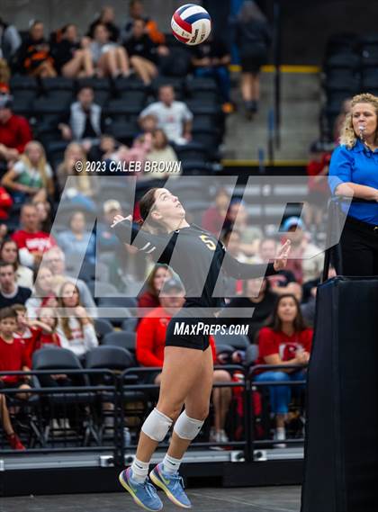 Thumbnail 1 in Maple Mountain vs. Bountiful (UHSAA 5A Final) photogallery.