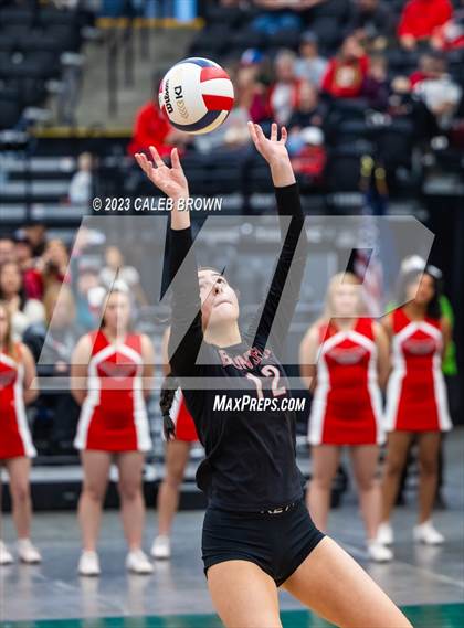 Thumbnail 2 in Maple Mountain vs. Bountiful (UHSAA 5A Final) photogallery.