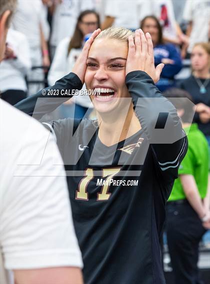 Thumbnail 2 in Maple Mountain vs. Bountiful (UHSAA 5A Final) photogallery.