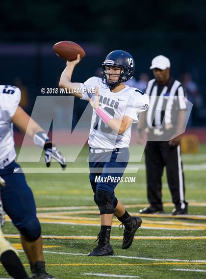 Thumbnail 1 in Burke Catholic @ Roosevelt photogallery.