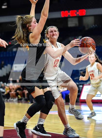 Thumbnail 3 in Liberty vs. Amarillo (UIL 5A Final) photogallery.