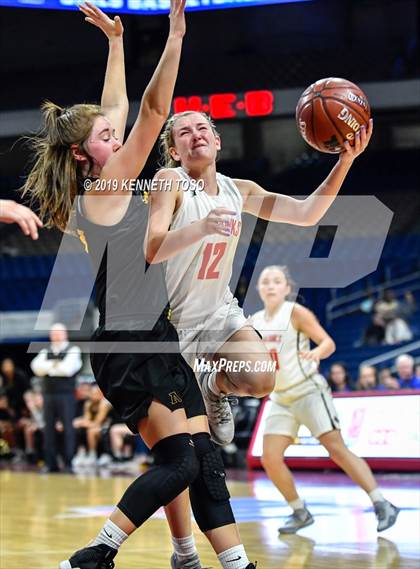 Thumbnail 1 in Liberty vs. Amarillo (UIL 5A Final) photogallery.