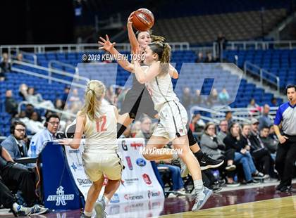 Thumbnail 3 in Liberty vs. Amarillo (UIL 5A Final) photogallery.