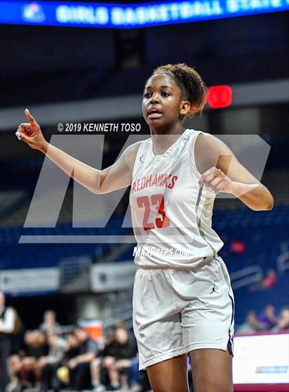 Thumbnail 2 in Liberty vs. Amarillo (UIL 5A Final) photogallery.