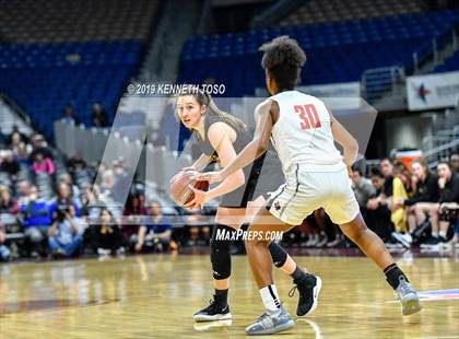 Thumbnail 1 in Liberty vs. Amarillo (UIL 5A Final) photogallery.