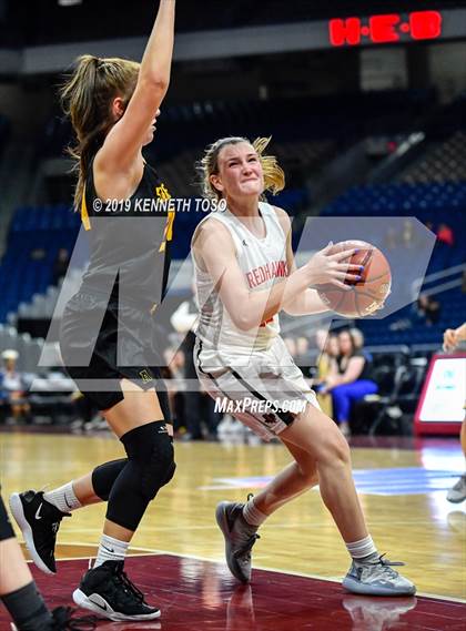 Thumbnail 2 in Liberty vs. Amarillo (UIL 5A Final) photogallery.