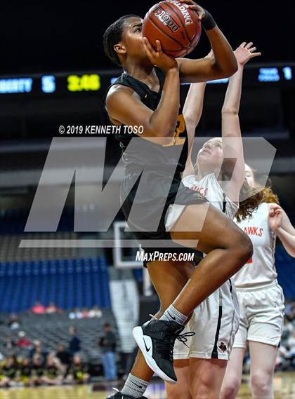 Thumbnail 1 in Liberty vs. Amarillo (UIL 5A Final) photogallery.