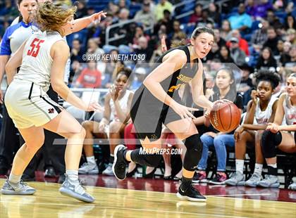 Thumbnail 3 in Liberty vs. Amarillo (UIL 5A Final) photogallery.