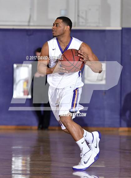 Thumbnail 1 in Kennedy vs. Washington (St. Hope Elite Classic) photogallery.
