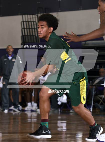 Thumbnail 1 in Kennedy vs. Washington (St. Hope Elite Classic) photogallery.