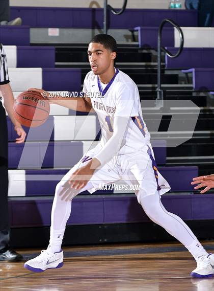 Thumbnail 3 in Kennedy vs. Washington (St. Hope Elite Classic) photogallery.