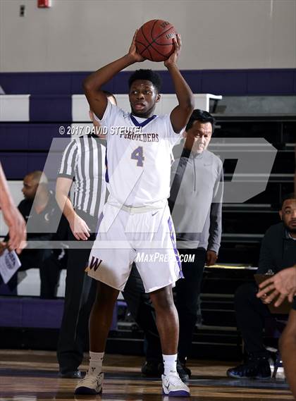 Thumbnail 1 in Kennedy vs. Washington (St. Hope Elite Classic) photogallery.