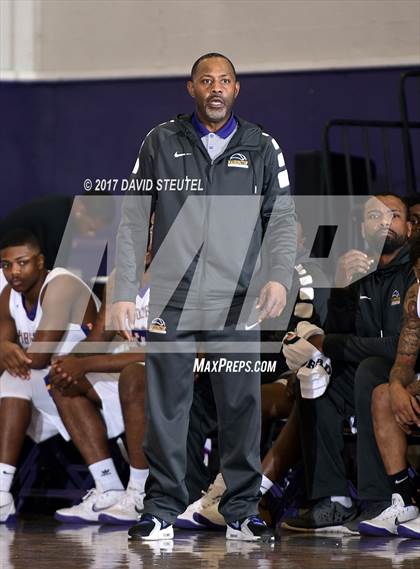 Thumbnail 1 in Kennedy vs. Washington (St. Hope Elite Classic) photogallery.