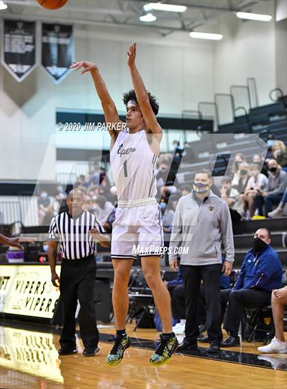 Thumbnail 1 in Stony Point @ Vandegrift photogallery.