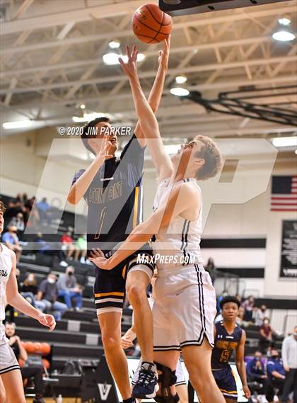 Thumbnail 1 in Stony Point @ Vandegrift photogallery.