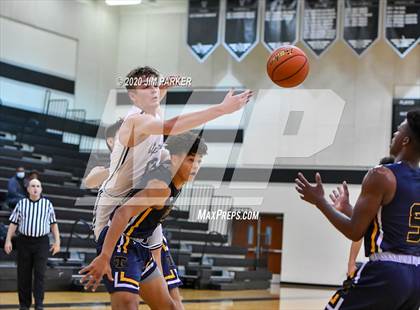 Thumbnail 1 in Stony Point @ Vandegrift photogallery.