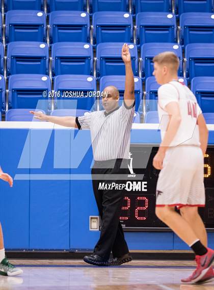 Thumbnail 3 in Stevens vs. Strake Jesuit (NISD/NEISD Tournament) photogallery.