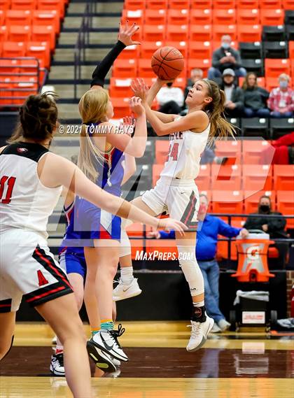 Thumbnail 1 in Argyle vs. Graham (UIL 4A Area Playoff) photogallery.