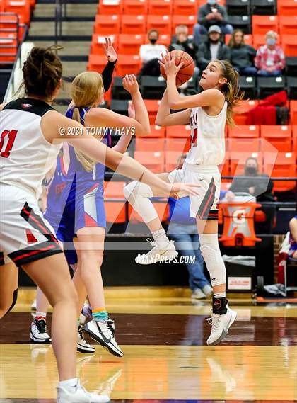Thumbnail 3 in Argyle vs. Graham (UIL 4A Area Playoff) photogallery.