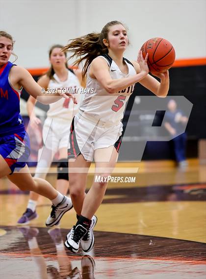 Thumbnail 1 in Argyle vs. Graham (UIL 4A Area Playoff) photogallery.