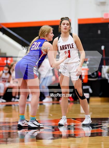 Thumbnail 2 in Argyle vs. Graham (UIL 4A Area Playoff) photogallery.