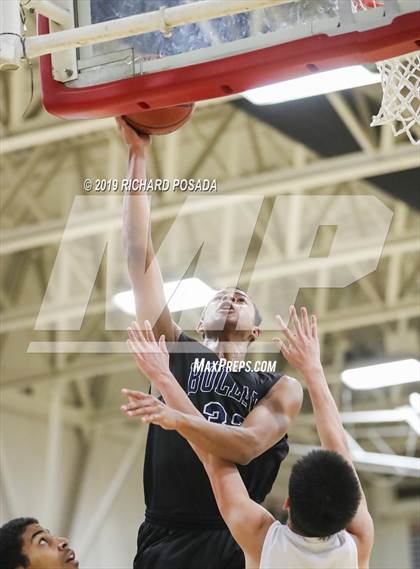 Thumbnail 1 in Bullard vs. Sunnyside (Clovis West Nike Invitational) photogallery.