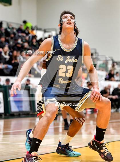 Thumbnail 1 in Centennial vs. St. John Bosco (The Classic at Damien) Tournament photogallery.